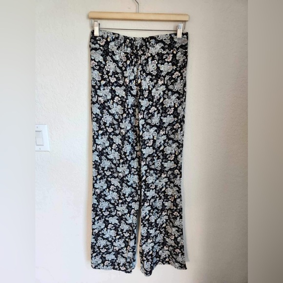 Vera Bradley Boho lagenlookk Floral Slit pants with side pockets size small - Picture 4 of 10